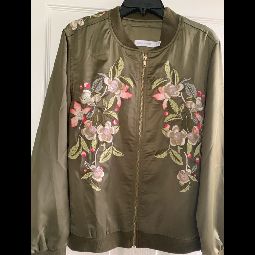 Army Green Floral Print Light Jacket